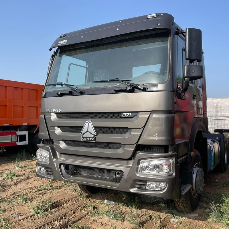 High Speed Diesel Used Tractor Truck 6x4 Sinotruk Howo 371hp 375hp manual diesel