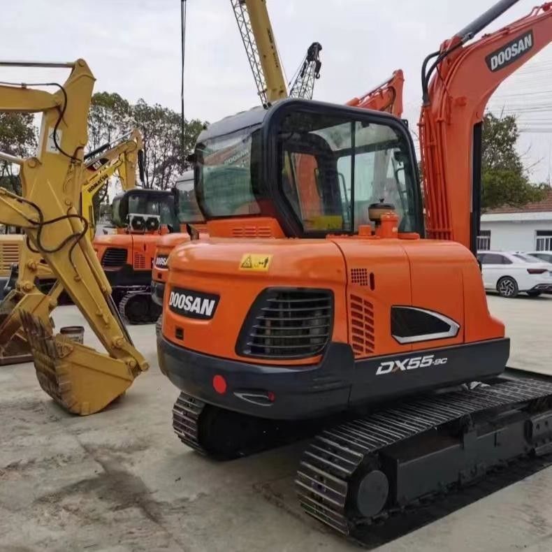 Used Doosan Digger  DX55  Secondhand 5.5ton Small Type Mini Crawler Excavator