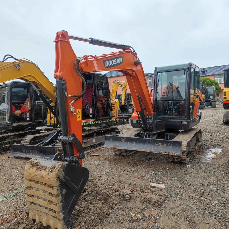 Used Doosan Digger  DX60  Secondhand 6ton Small Type Mini Crawler Excavator
