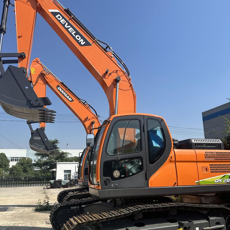 Used Doosan Digger  DX205  Secondhand 21ton Medium Type Crawler Excavator