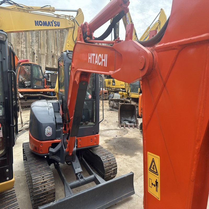 5 Ton Used Crawler Excavator Repossessed Mini Hitachi ZX50U 29.8kw with 0.17m3 bucket