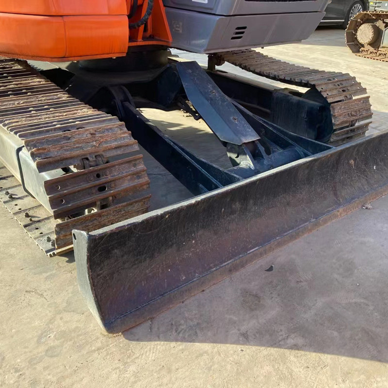 Hitachi ZX75US Used Excavator Hydraulic 7 Ton Mid Sized 40.3kw with 0.33m3 bucket