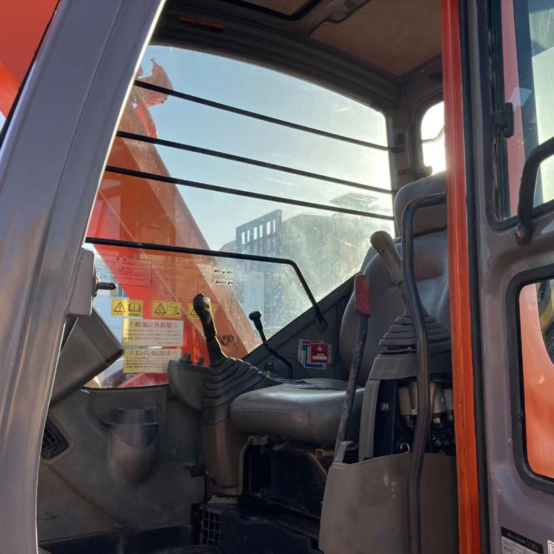 Hitachi ZX75US Used Excavator Hydraulic 7 Ton Mid Sized 40.3kw with 0.33m3 bucket