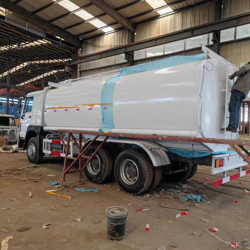 Howo 371 Used Fuel Tanker Truck Fuel Delivery Sinotruk 375 6x4 22m3 2000L 8x4
