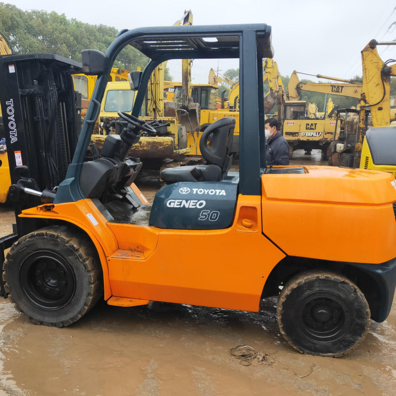 Secondhand FD50 Toyota Diesel Forklift Dealer 5 Ton Maximum lifting height 4.5m
