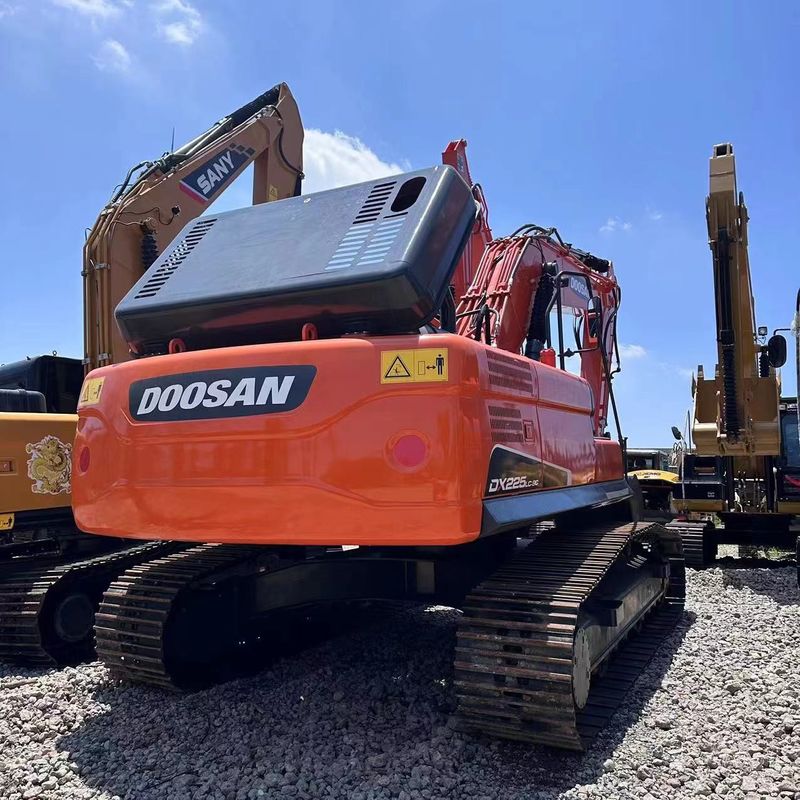 Used Doosan Digger  DX225  Secondhand 22.5ton Medium Type Crawler Excavator