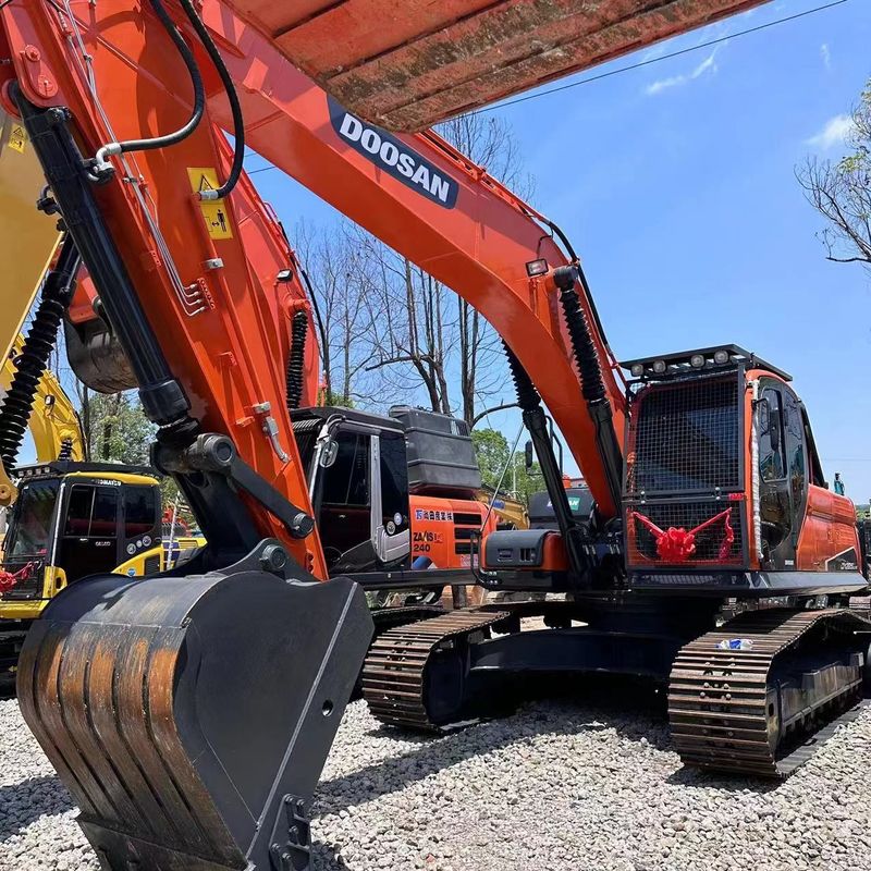 Used Doosan Digger  DX225  Secondhand 22.5ton Medium Type Crawler Excavator