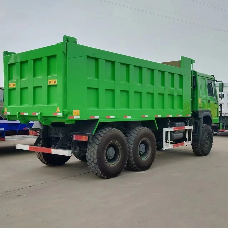 Used Dump Truck Howo 371hp Sinotruk Howo 6x6 Tipper 6 Wheeler manual diesel