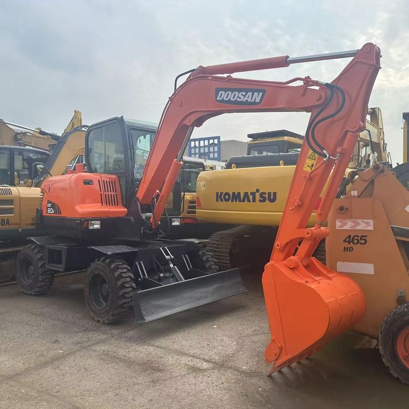 Used Doosan Digger  DX60W  Secondhand 6ton Small Type Mini Wheel Excavator