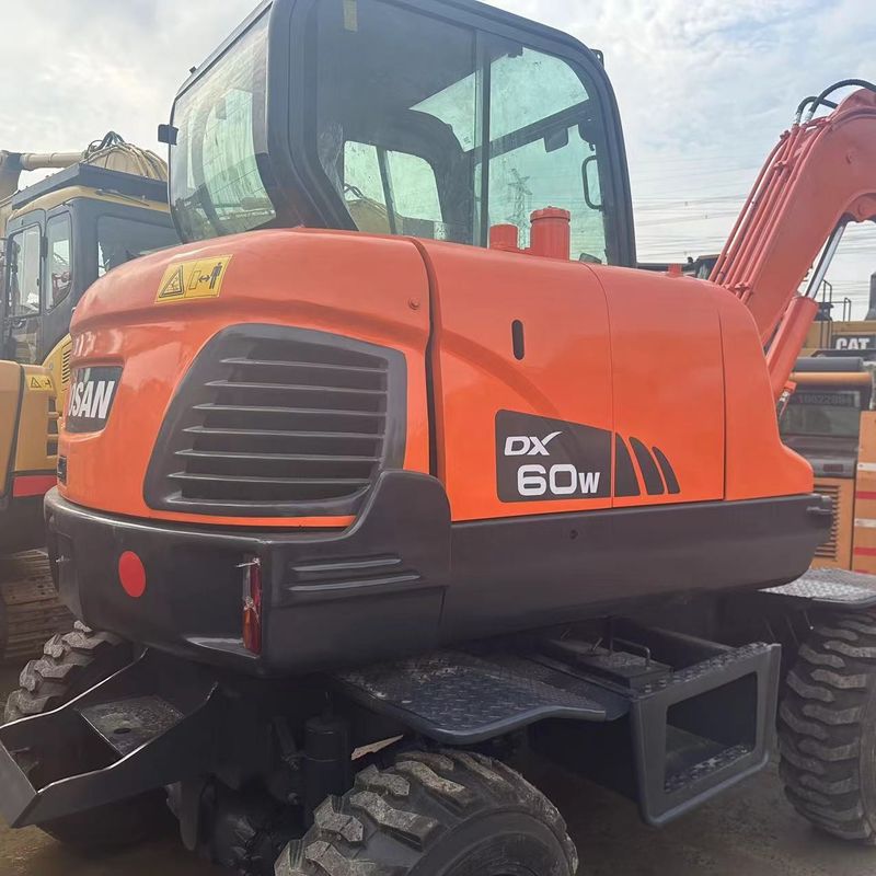 Used Doosan Digger  DX60W  Secondhand 6ton Small Type Mini Wheel Excavator