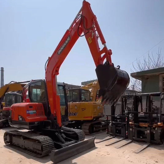 Second-hand Doosan DX60 6-ton mini track excavator for small-scale works