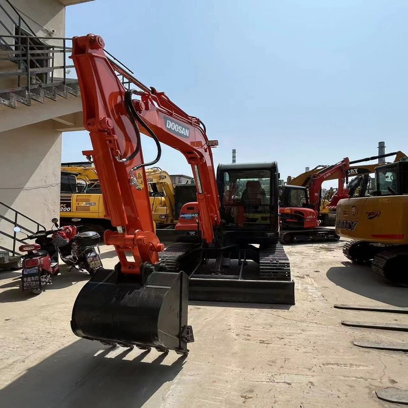 Second-hand Doosan DX60 6-ton mini track excavator for small-scale works