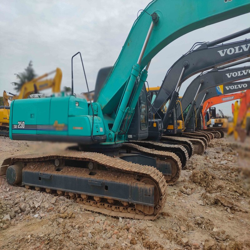 Used Kobelco Digger  SK250-8  Secondhand 25ton Medium Type Crawler Excavator 131kw