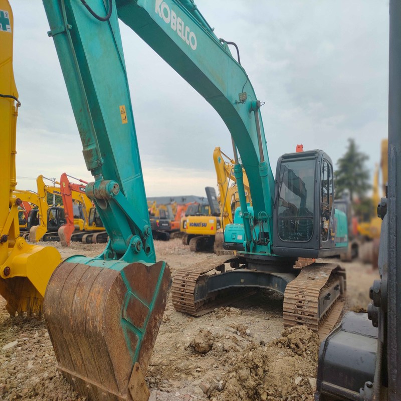 Used Kobelco Digger  SK250-8  Secondhand 25ton Medium Type Crawler Excavator 131kw