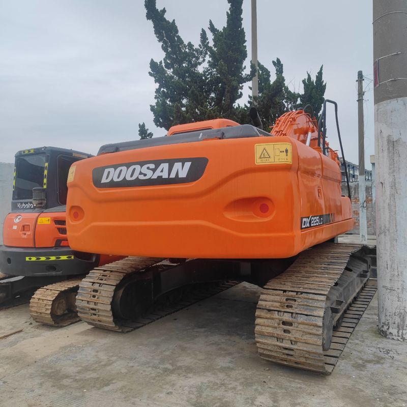 Used Doosan DX225 Digger 22.5-ton Medium-sized Crawler Excavator