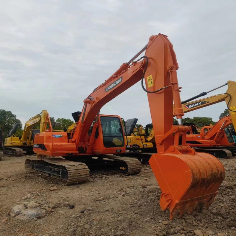 Used Doosan Digger  DX150LC  Secondhand 15ton Medium Type Crawler Excavator 74kw