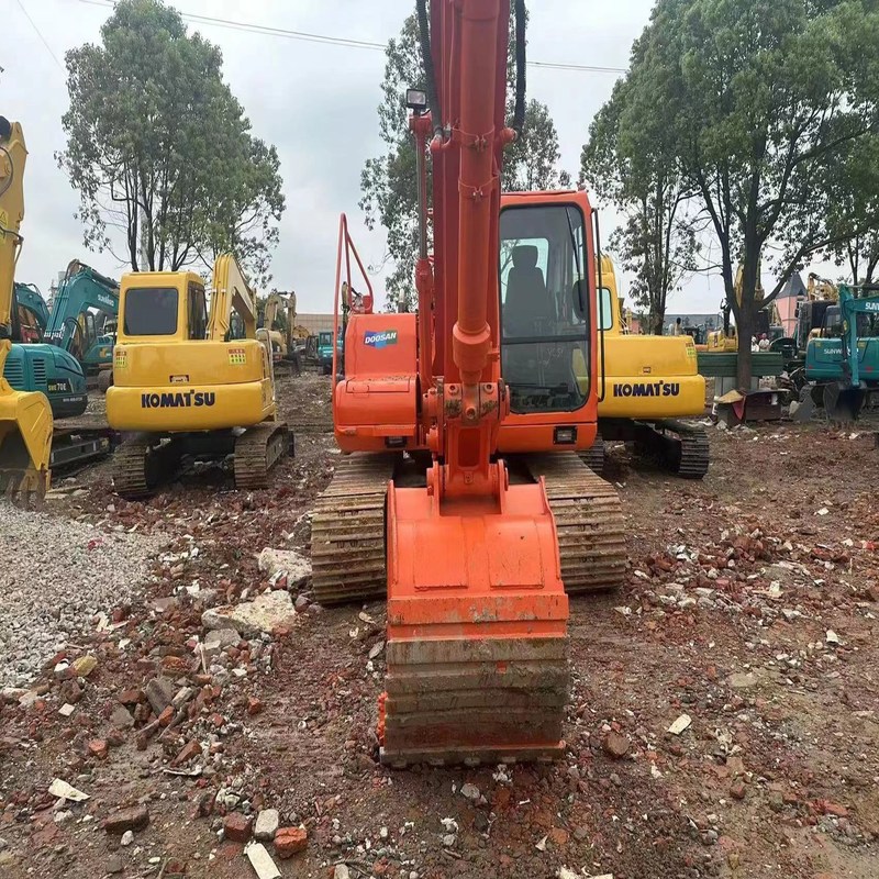 Used Doosan Digger  DX150LC  Secondhand 15ton Medium Type Crawler Excavator 74kw