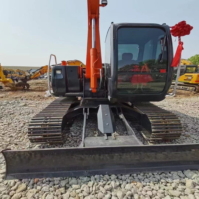 Used Mini Excavator Hitachi ZX70 Secondhand 7t Original Crawler Tracked Digger 39kw