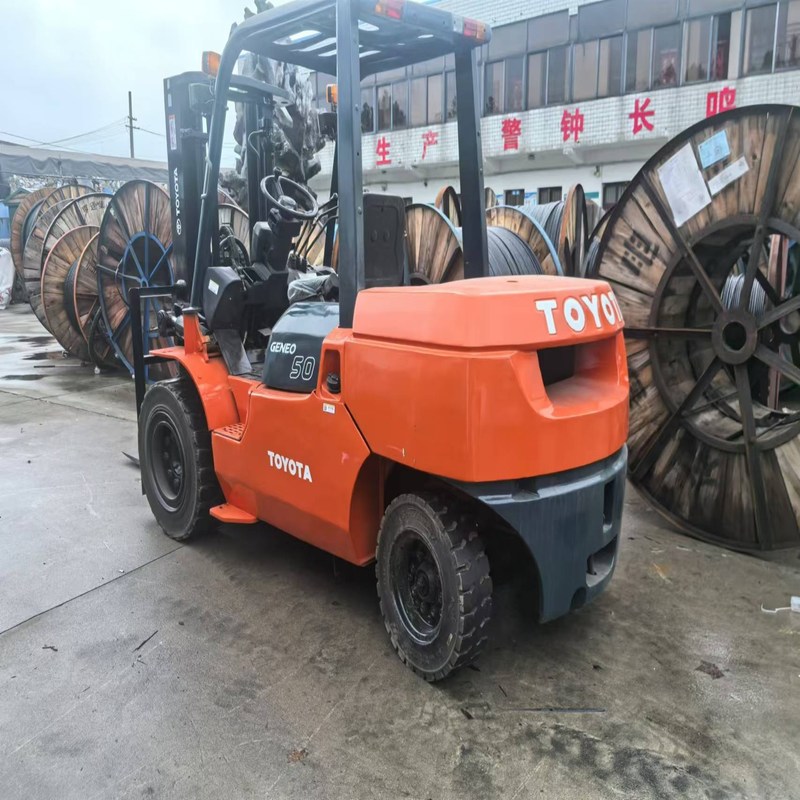 Secondhand FD50 Toyota Diesel Forklift Dealer 5 Ton Maximum lifting height 4.5m