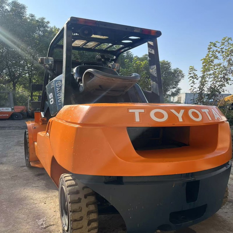 Secondhand FD50 Toyota Diesel Forklift Dealer 5 Ton Maximum lifting height 4.5m