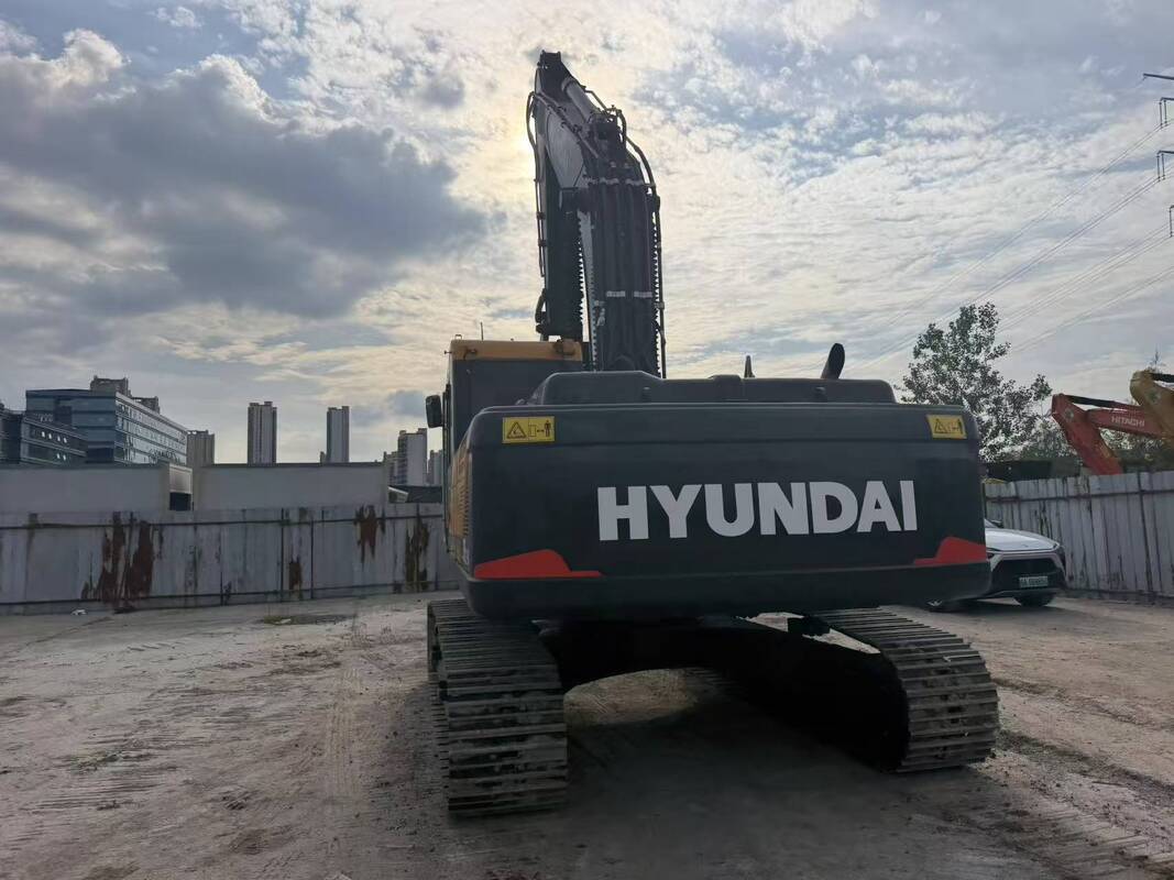Used Hyundai Digger  R305LC-9T  Secondhand 30.2ton  Crawler Excavator 196kw with 1.38m3 bucket